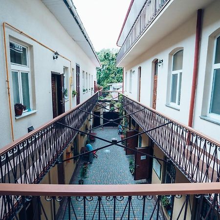 Wonderful Flat On City Center أوزهورود المظهر الخارجي الصورة