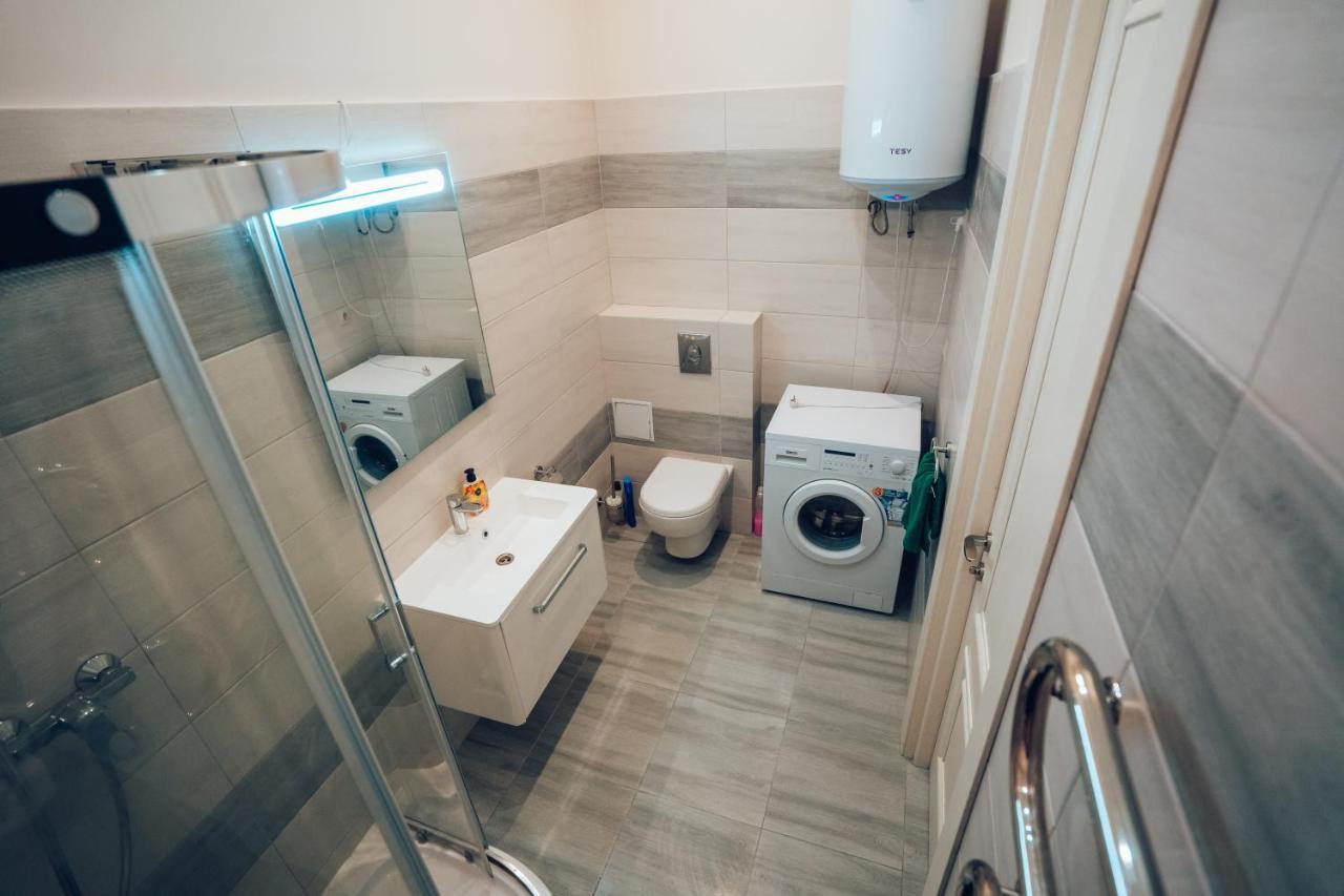 Wonderful Flat On City Center أوزهورود المظهر الخارجي الصورة