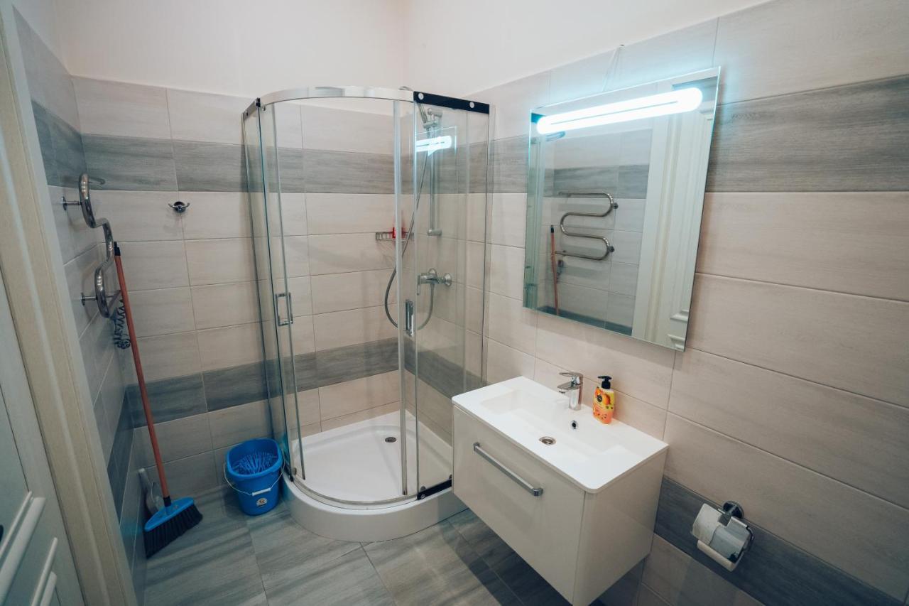 Wonderful Flat On City Center أوزهورود المظهر الخارجي الصورة