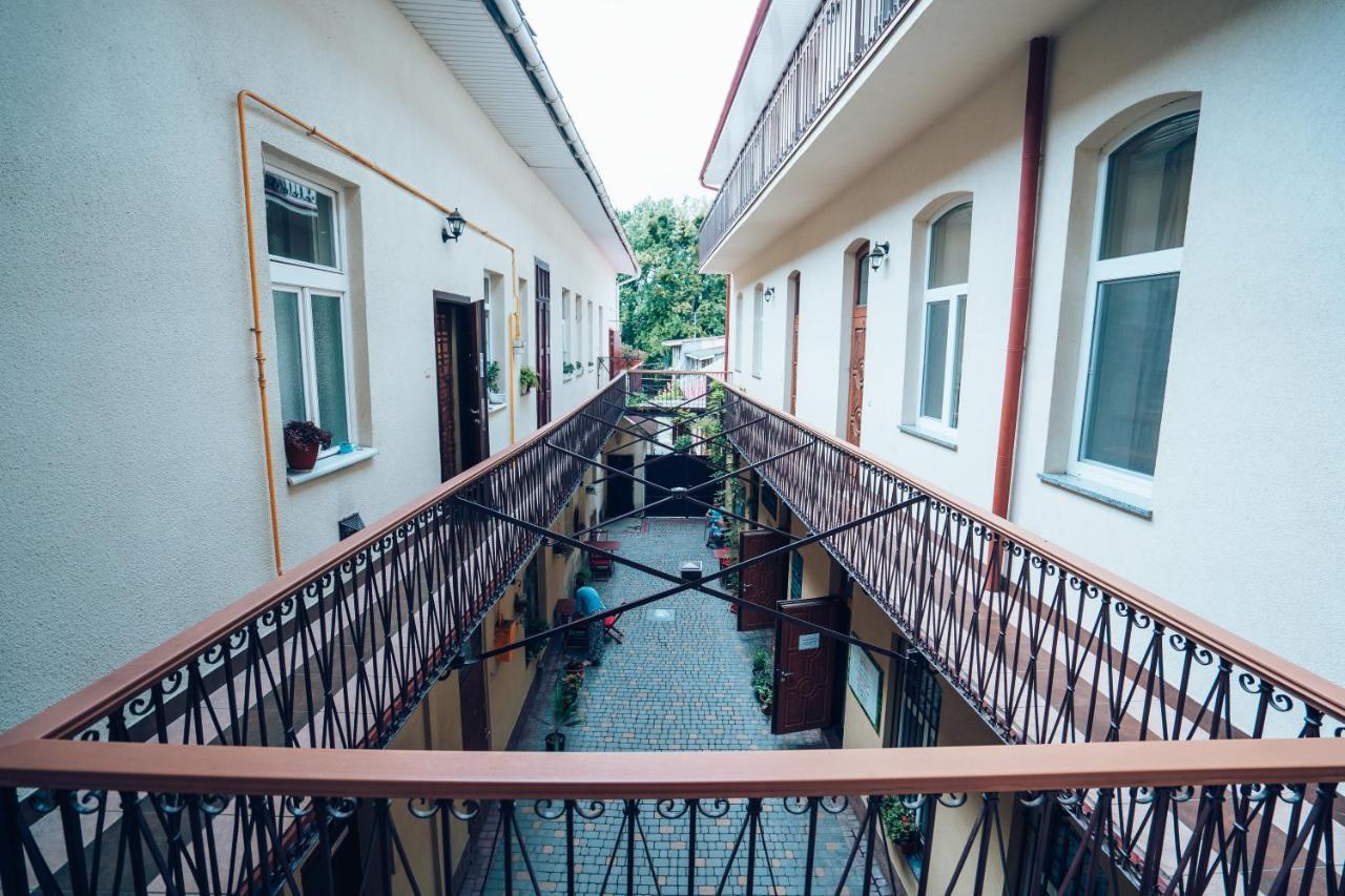 Wonderful Flat On City Center أوزهورود المظهر الخارجي الصورة